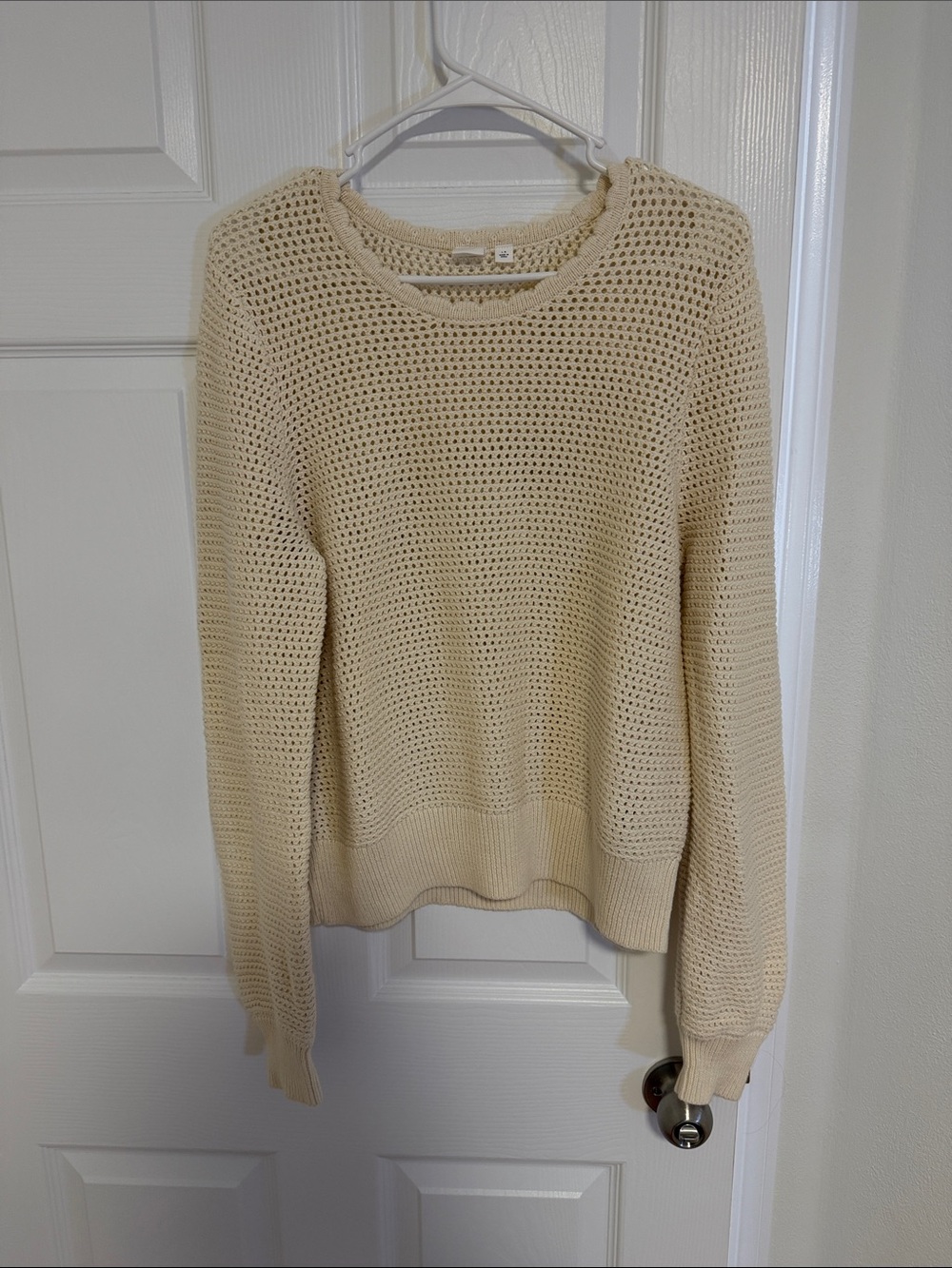 GAP Light Cream Open Weave Crewneck Sweater